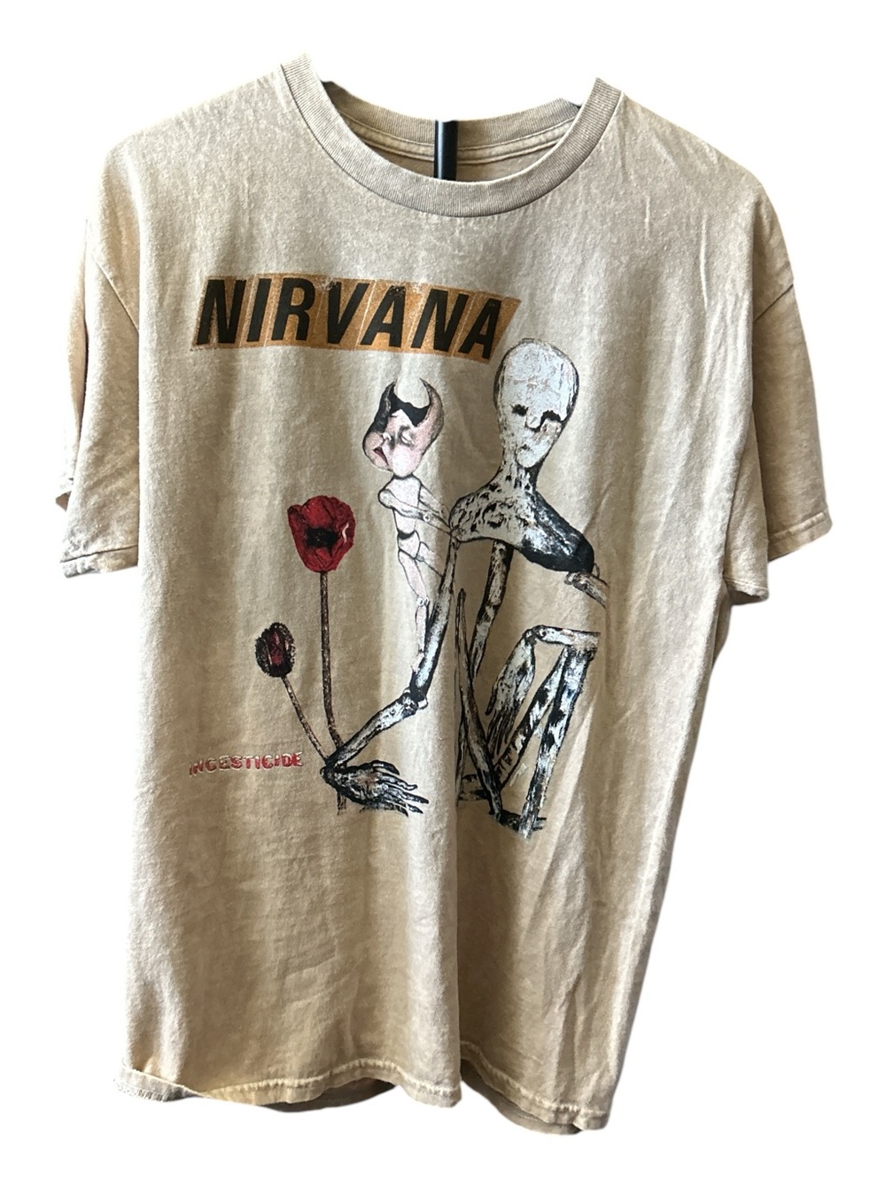 NIRVANA Beige Graphic Tee with Red Flower Accents - Men's Short Sleeve
